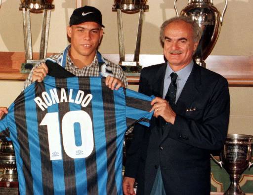 ronaldo signature inter milan