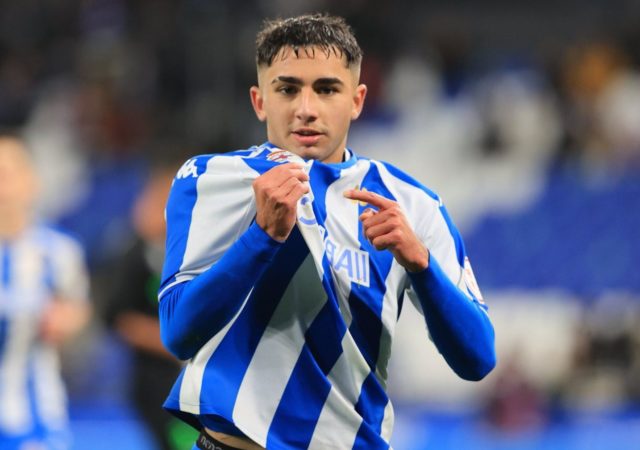 Yeremay Hernandez sous le maillot de la Corogne