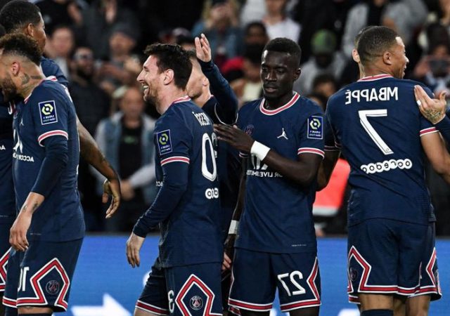 la joie des joueurs du PSG lors du dernier match de championnat de la saison 2021-2022