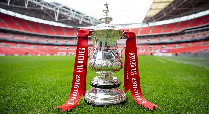 trophée de la FA Cup au stade de Wembley