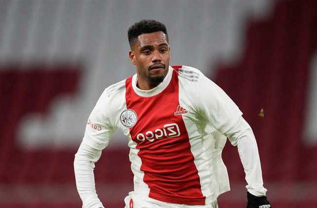 Danilo Pereira en action sous les couleurs de l'Ajax d'amsterdam