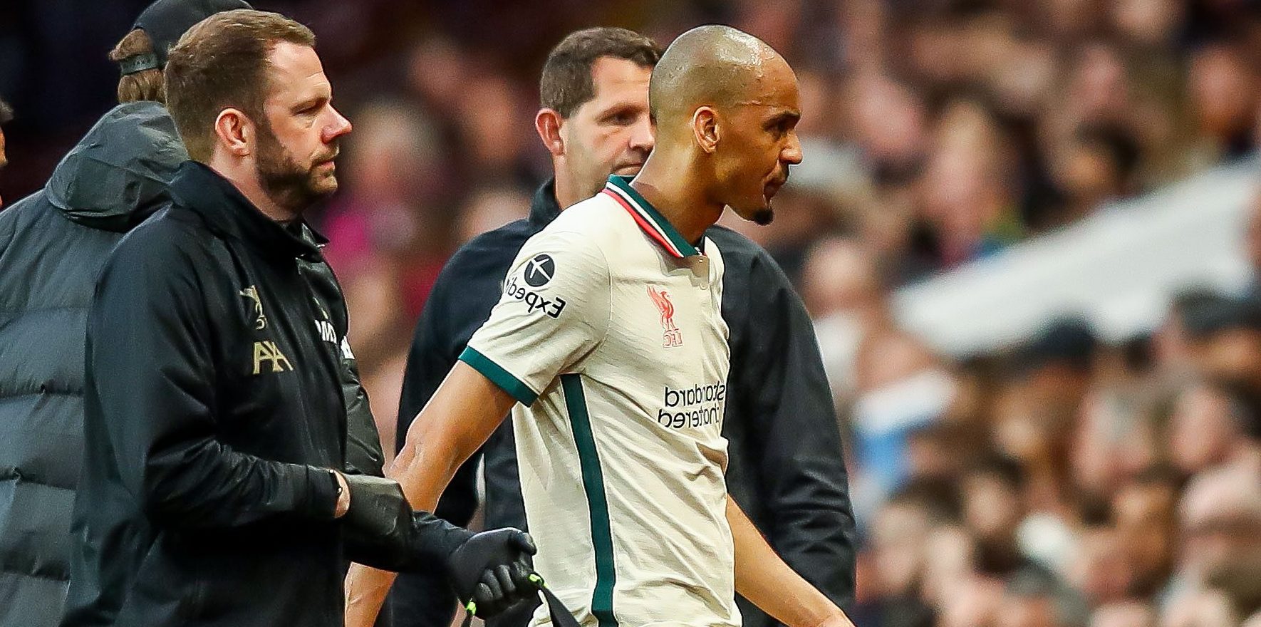 Fabinho sort du terrain sur blessure