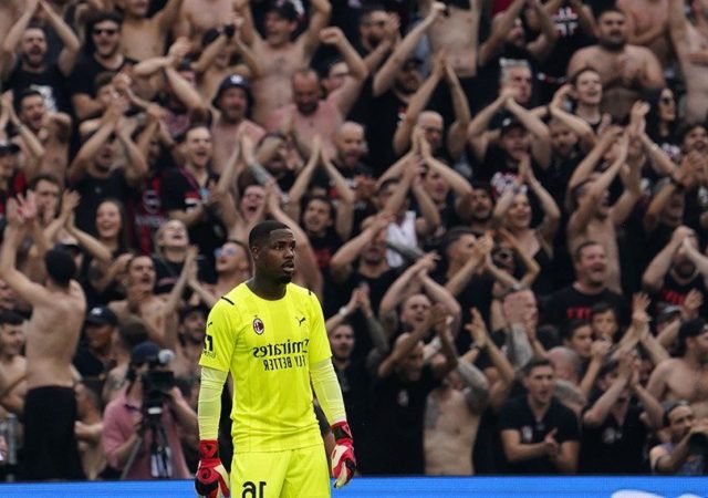 Maignan sous le maillot de l'AC Milan en Serie A