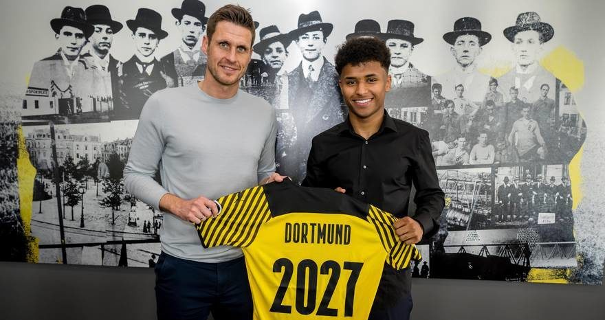 Adeyemi signature à Dortmund jusqu'en en 2027