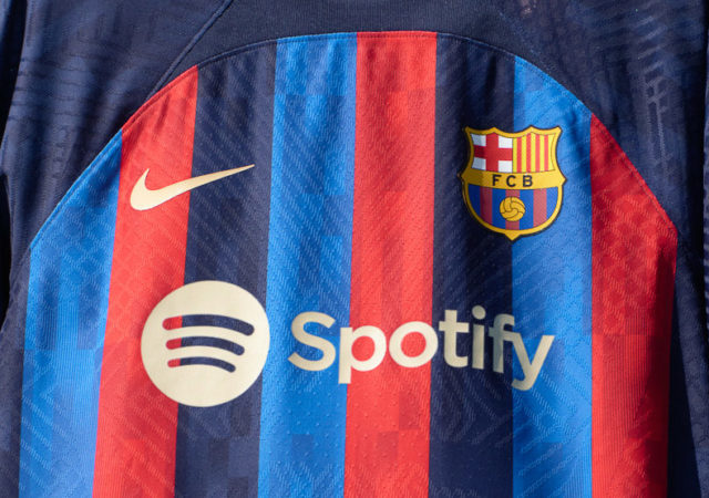 nouveau maillot domicile du FC Barcelone 2022 2023
