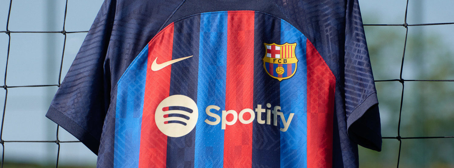 nouveau maillot domicile du FC Barcelone 2022 2023