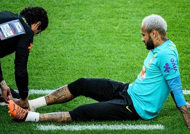 Photo : La blessure choquante de Neymar avec la Seleção avant le match de jeudi contre la Corée du Sud