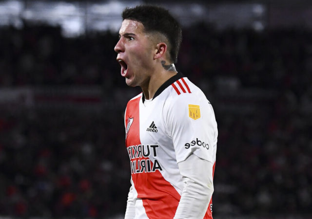 Enzo Fernandez lors du match River Plate vs Tigre en Copa de la Liga 2022