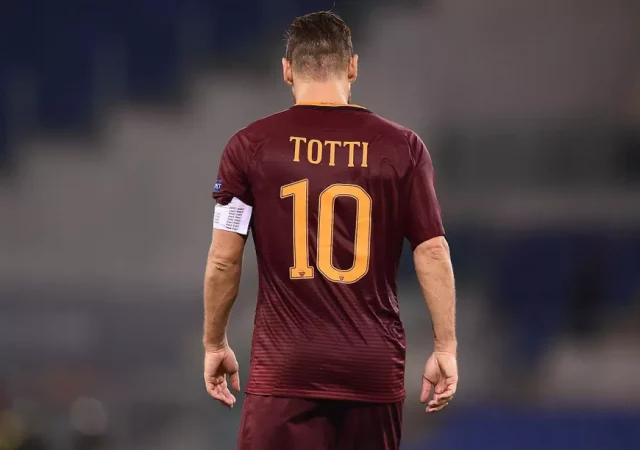 Francesco Totti capitaine emblématique de l'AS Roma