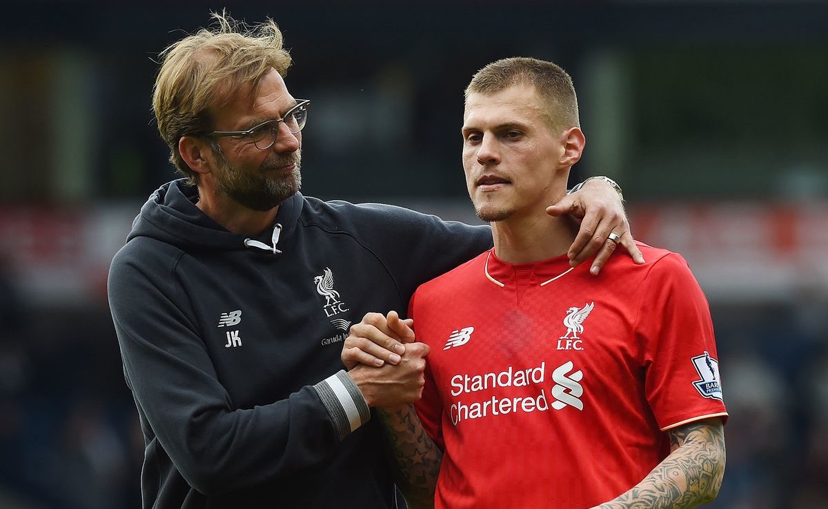 poignée de main entre Jürgen Klopp et Martin Skrtel à Liverpool