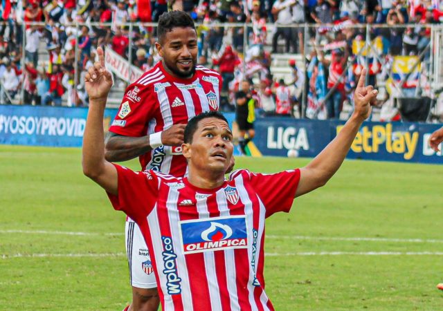 Carlos Bacca inscrit un but égalisateur pour le Junior FC